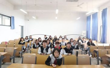 大学班级月总结范文8篇
