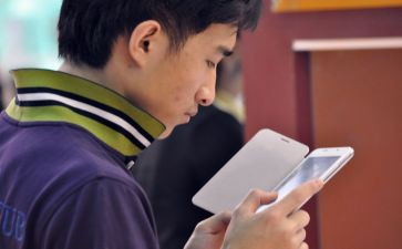 低头作文800字7篇