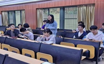 初中副班主任工作学期总结6篇