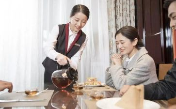 小饭店服务员工作心得体会6篇