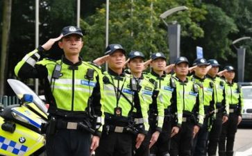 这交警的作文8篇