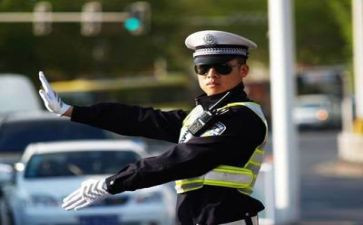 交警作文5篇