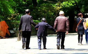 敬老院慰问老人活动方案7篇