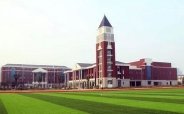 与学校共成长演讲稿推荐8篇