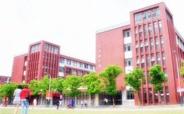 去参观学校心得体会7篇