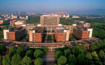 毕业院校自我鉴定参考8篇