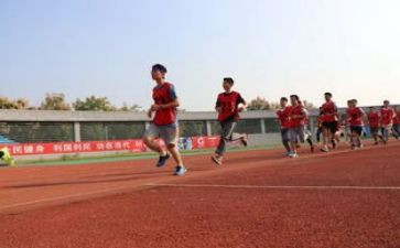 校运会来了作文7篇
