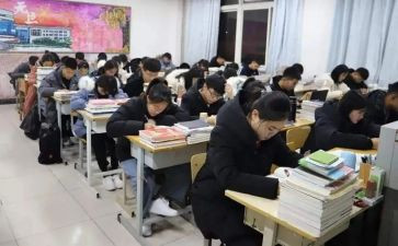 在校自我鉴定500字6篇